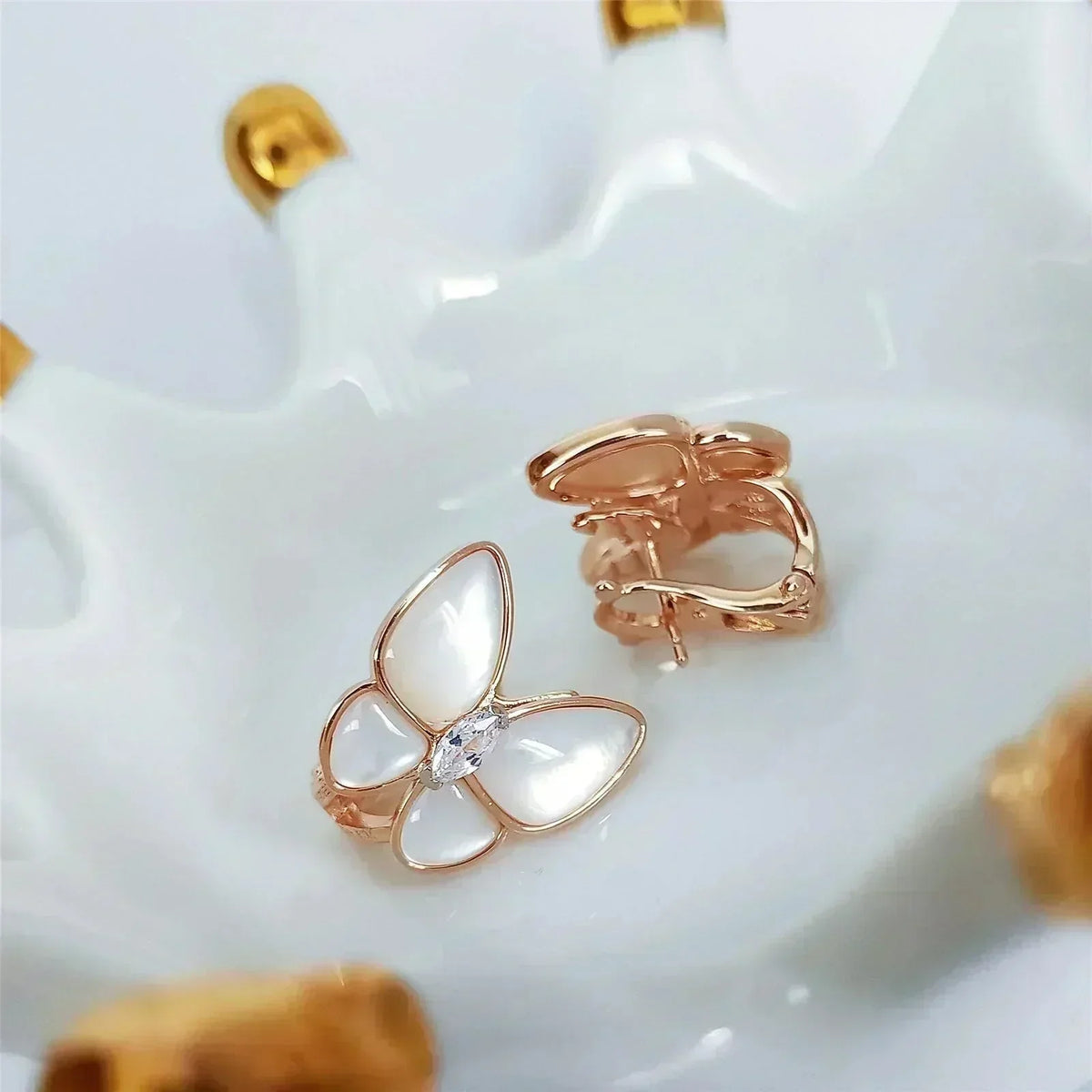 [Renovia Jewelry]BUTTERFLY MOP DIAMOND EARRINGS
