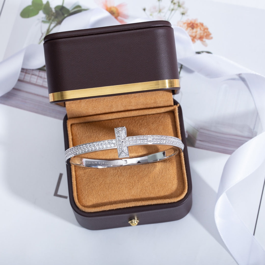 [Renovia Jewelry]WIDE DIAMONDS HINGED BANGLE SILVER