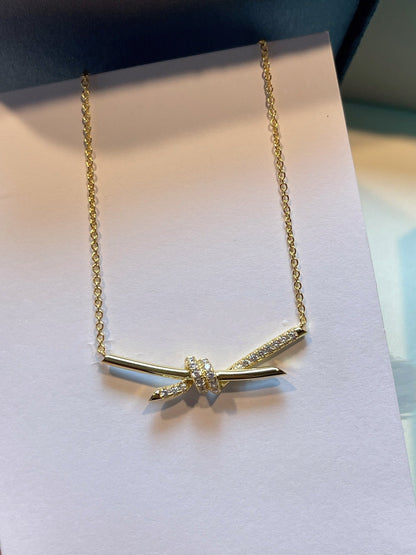 [Renovia Jewelry]KNOT NECKLACE GOLD DIAMONDS