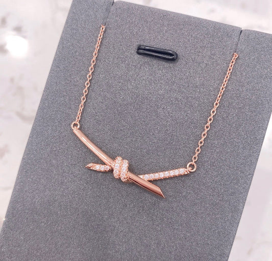 [Renovia Jewelry]KNOT NECKLACE DIAMONDS
