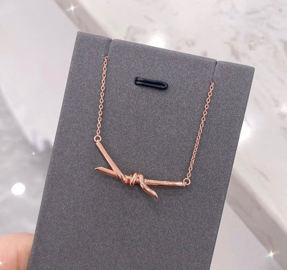 [Renovia Jewelry]KNOT NECKLACE DIAMONDS