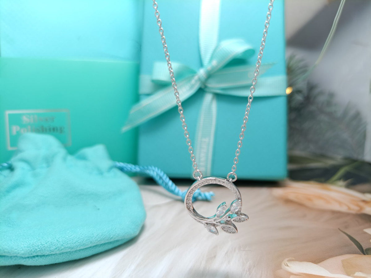 [Renovia Jewelry]DIAMOND VINE CIRCLE PENDANT PLATINUM NECKLACE