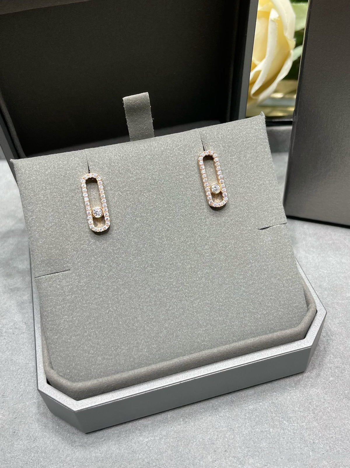 [Renovia Jewelry]MOVE UNO STUD DIAMOND PAVED EARRINGS