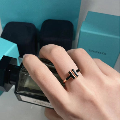 [Renovia Jewelry]T SMALL ONYX PINK GOLD RING