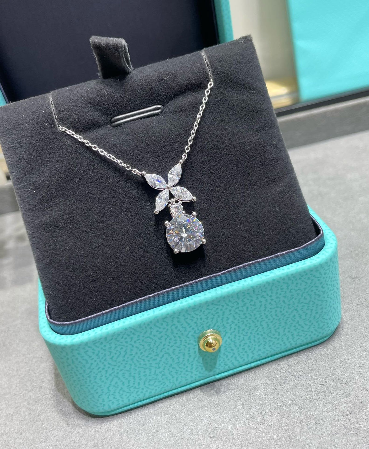 [Renovia Jewelry]VICTORIA PENDANT SILVER DIAMOND NECKLACE