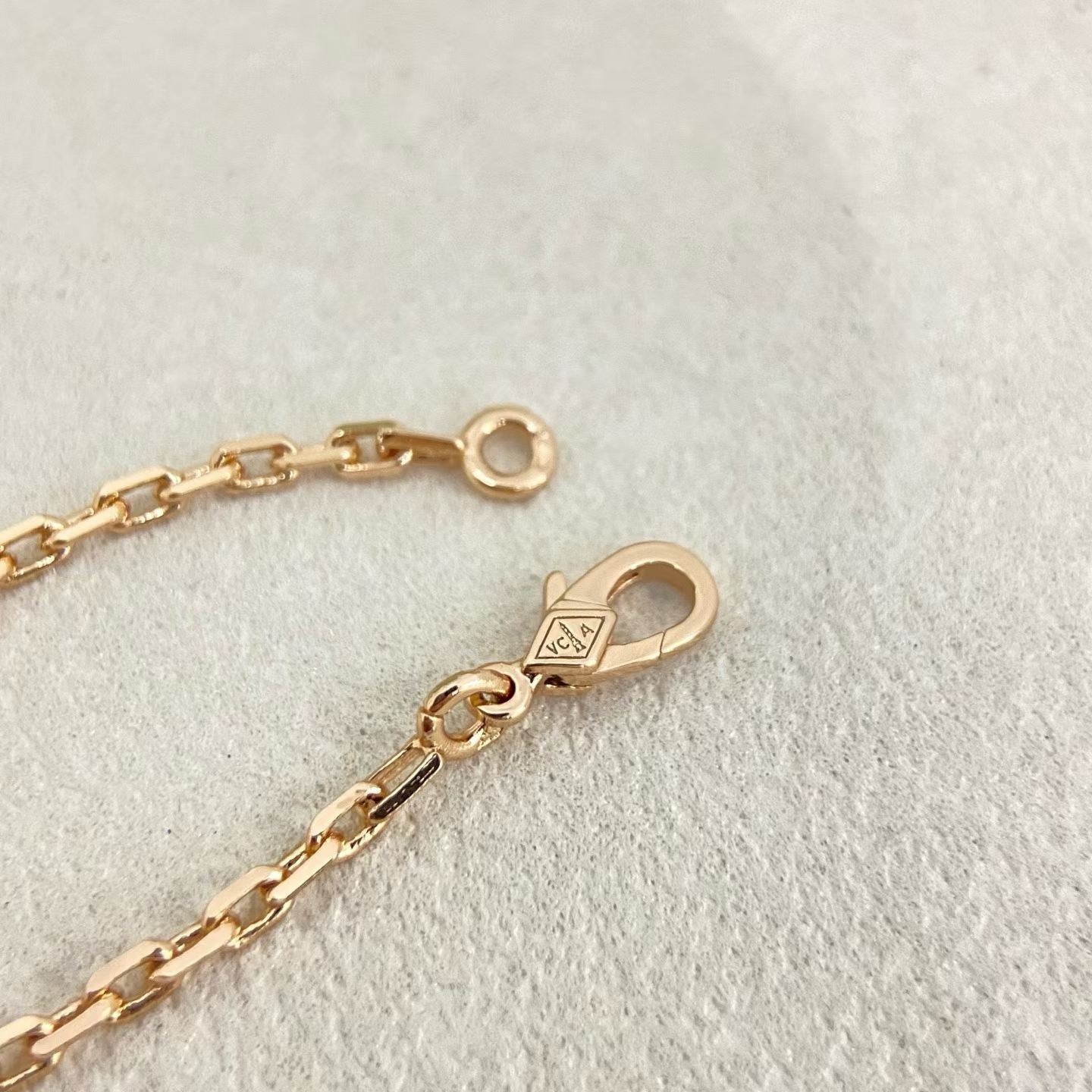 [Renovia Jewelry]ROSE QUARTZ MIXED FLOWER BUTTERFLY SWEATER CHAIN