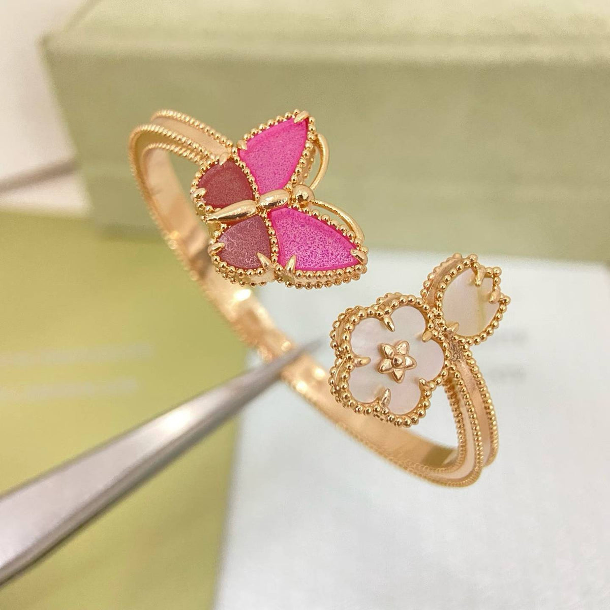 [Renovia Jewelry]ROSE QUARTZ THREE‑IN‑ONE BUTTERFLY BRACELET