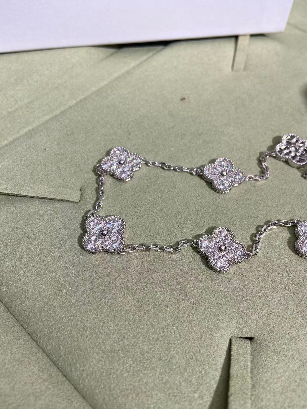 [Renovia Jewelry]CLOVER 10 MOTIFS  FULL DIAMOND NECKLACE