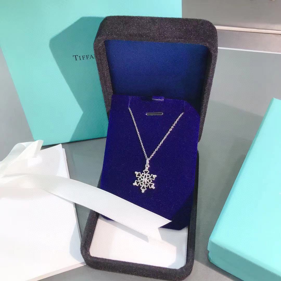 [Renovia Jewelry]STERLING SILVER SNOWFLAKE PENDANT NECKLACE