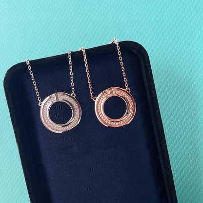 [Renovia Jewelry]DIAMOND AND MOTHER OF PEARL CIRCLE PENDANT